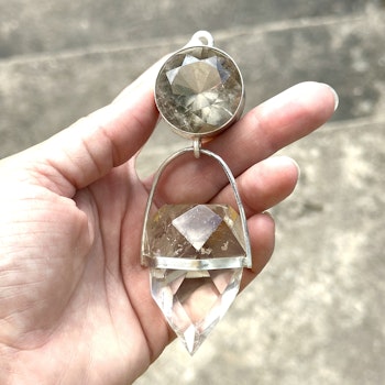 Golden dragon of golden times   Golden Quartz with Citrine Dragon egg