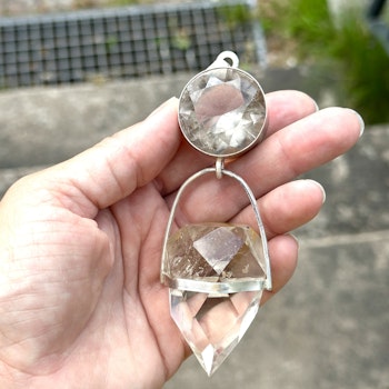 Golden dragon of golden times   Golden Quartz with Citrine Dragon egg