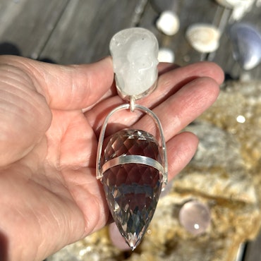 Ishtara- clear Quartz skull with hogh frequency Dragon egg