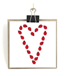 Stort kort med kuvert - Nyckelpiga hjärta
