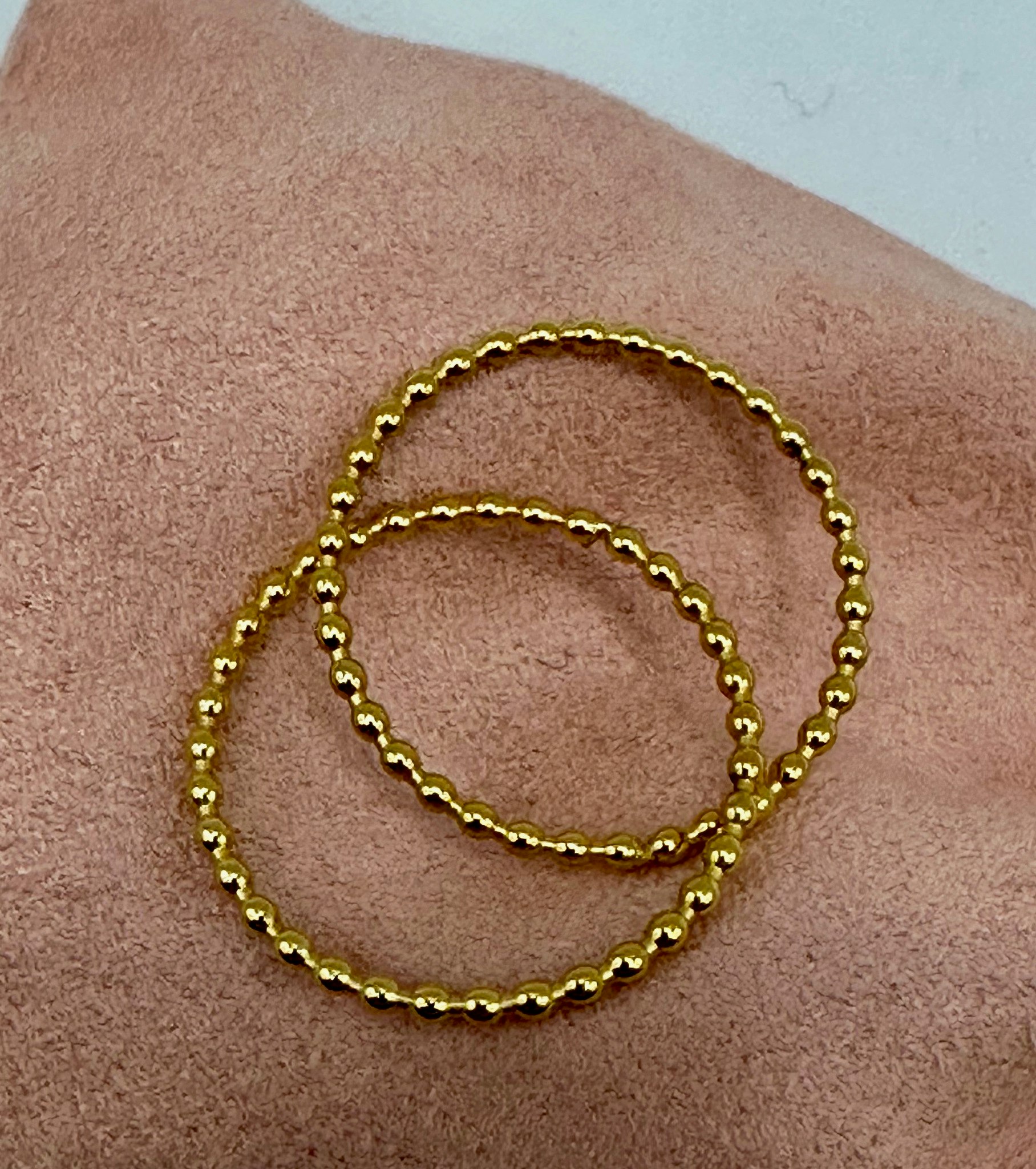 Guldfärgad ring i rostfritt stål - dubbelprickad