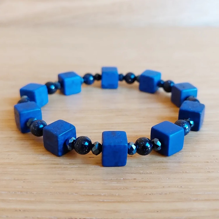 Elastiskt armband | Syntetisk turkos & blå guldsten
