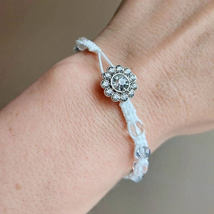 Makraméarmband med knapp | Glas