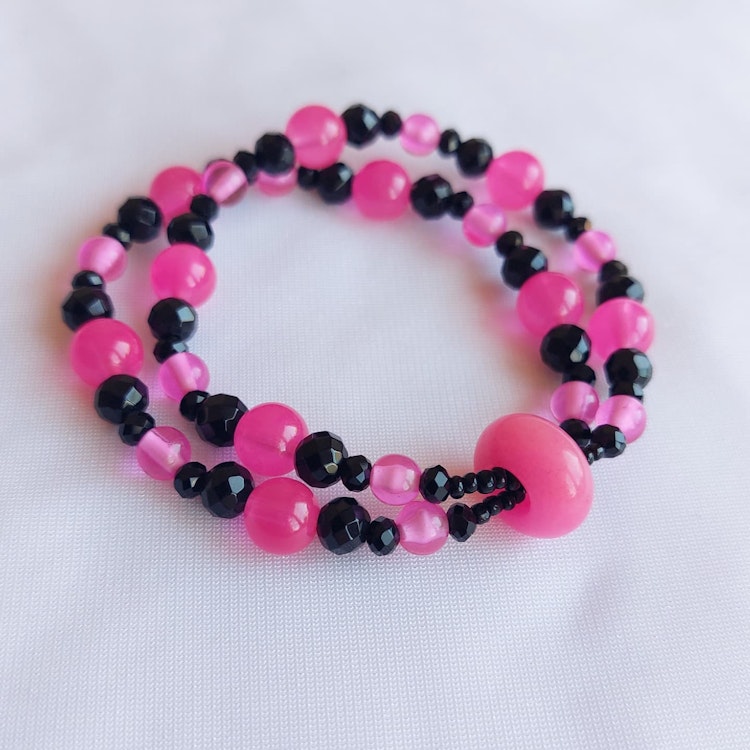 Elastiskt armband Rosa Bandet | Glas & malaysia jade