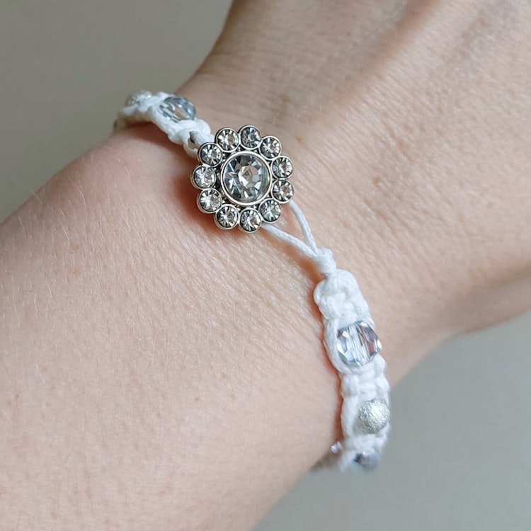 Makraméarmband med knapp | Glas