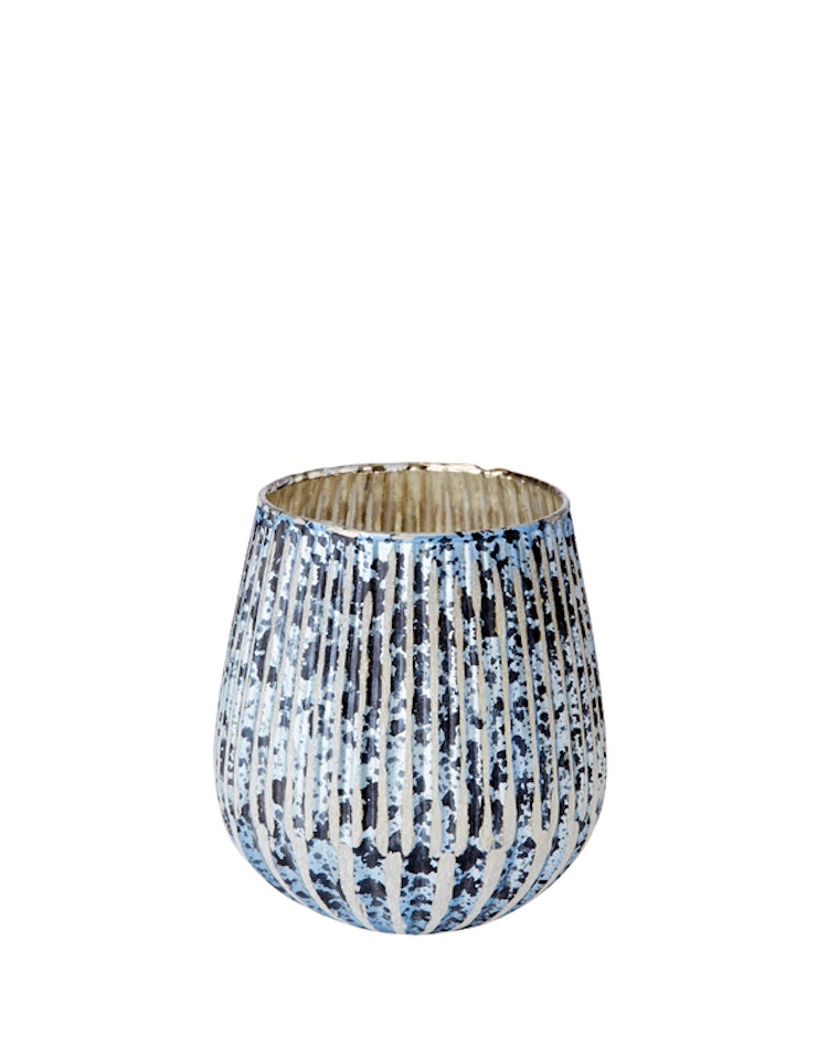 Lisa, vacker antikbehandlad ljuslykta, vas i glas från Affari of Sweden. Blå