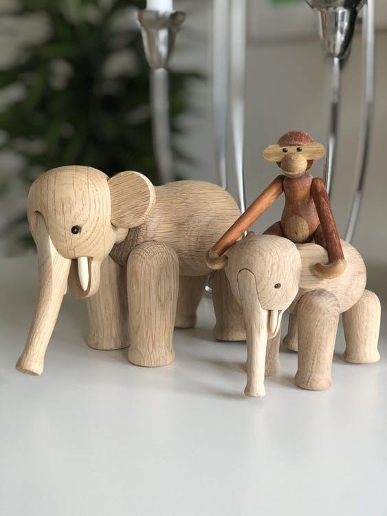 Kay Bojesen, elefant liten, ek, träfigur, elefant mini, apa mini teak/limba