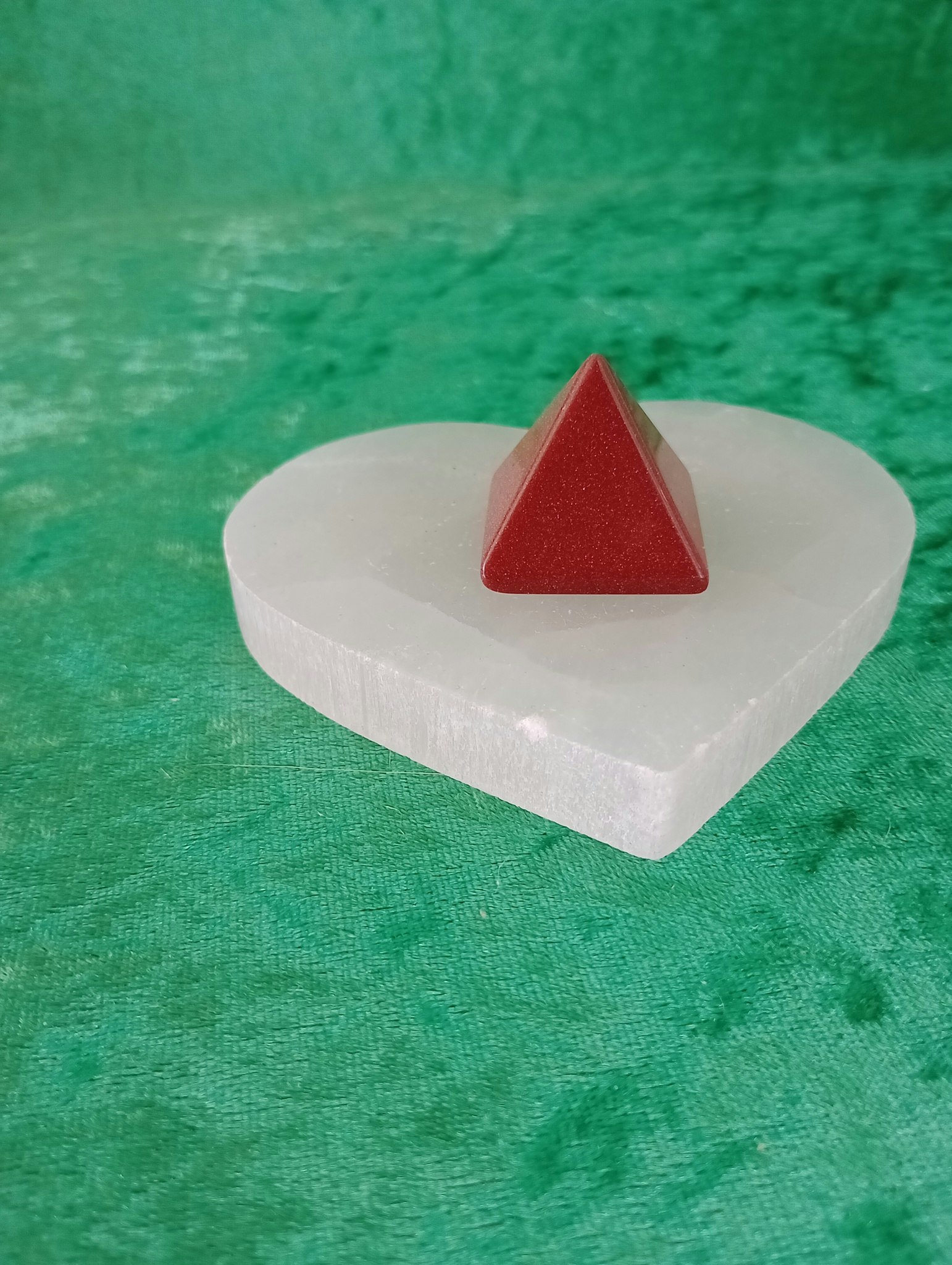Röd sandsten (Guldsten) mini Pyramid