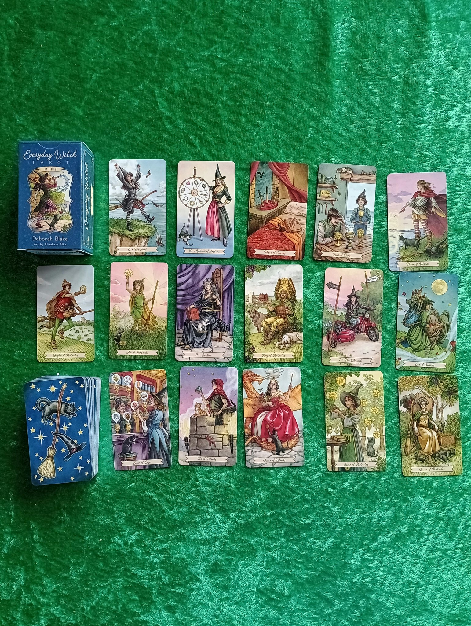 Everyday Witch Tarot Mini