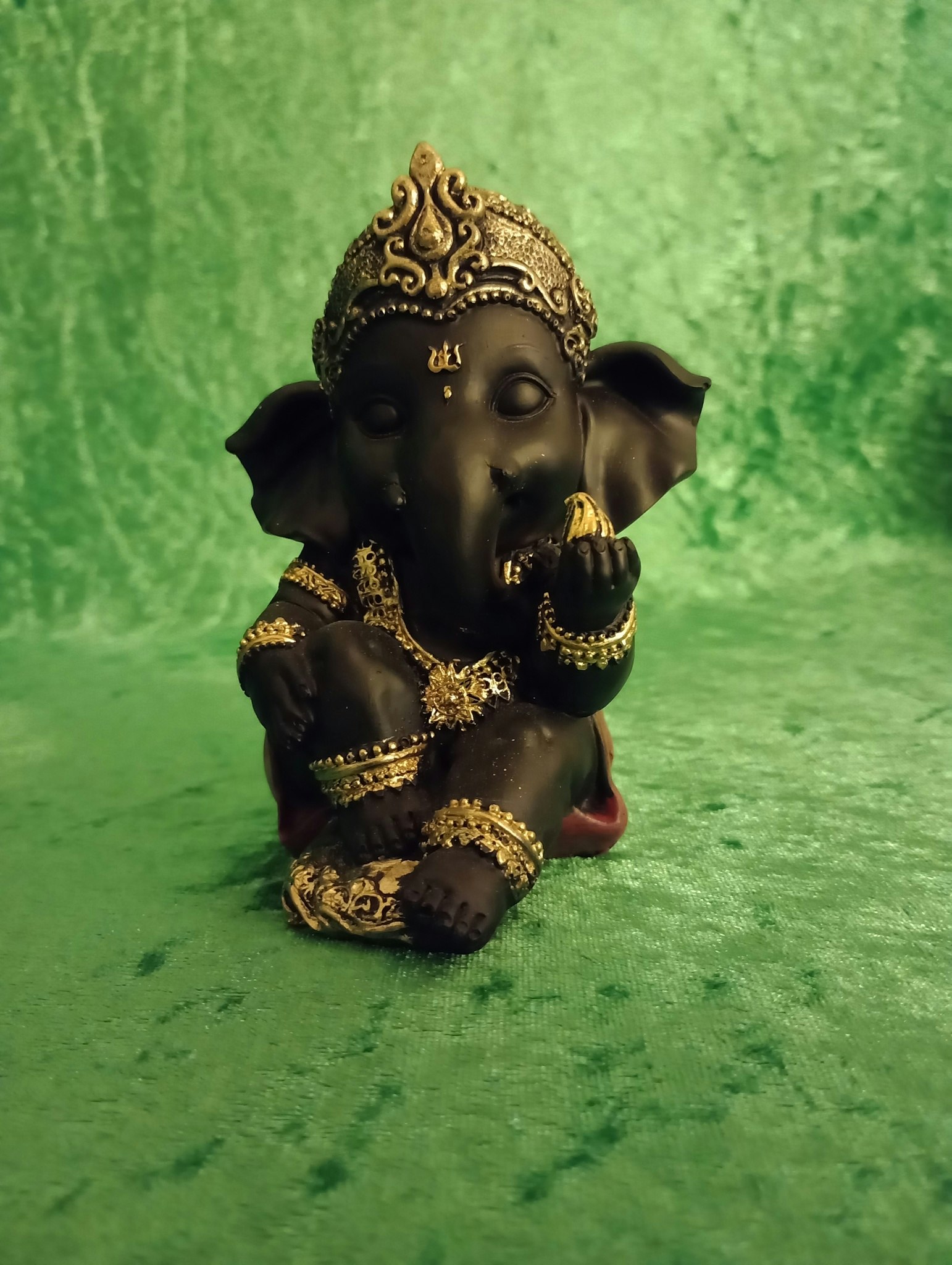 Svart Ganesh C