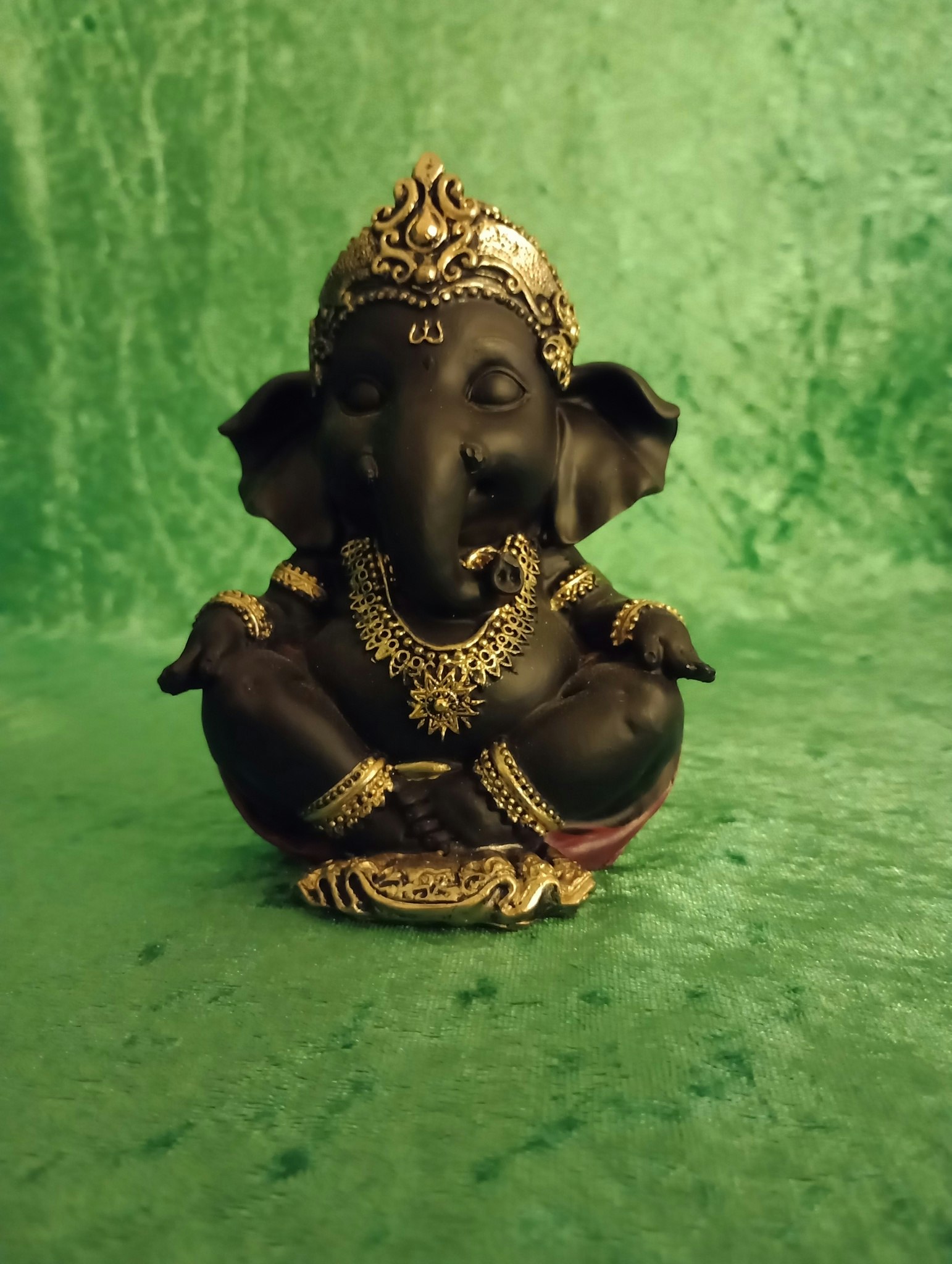 Svart Ganesh D