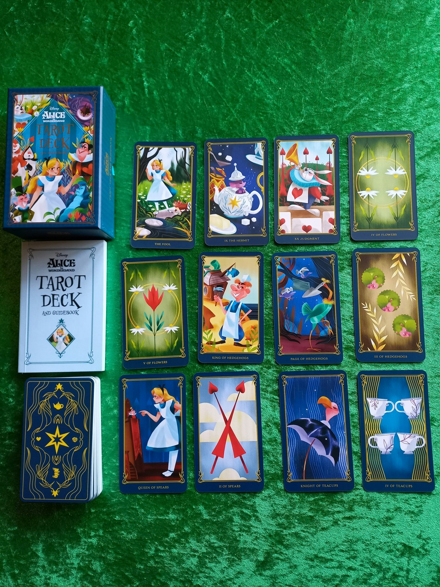 Alice in wonderland Tarot