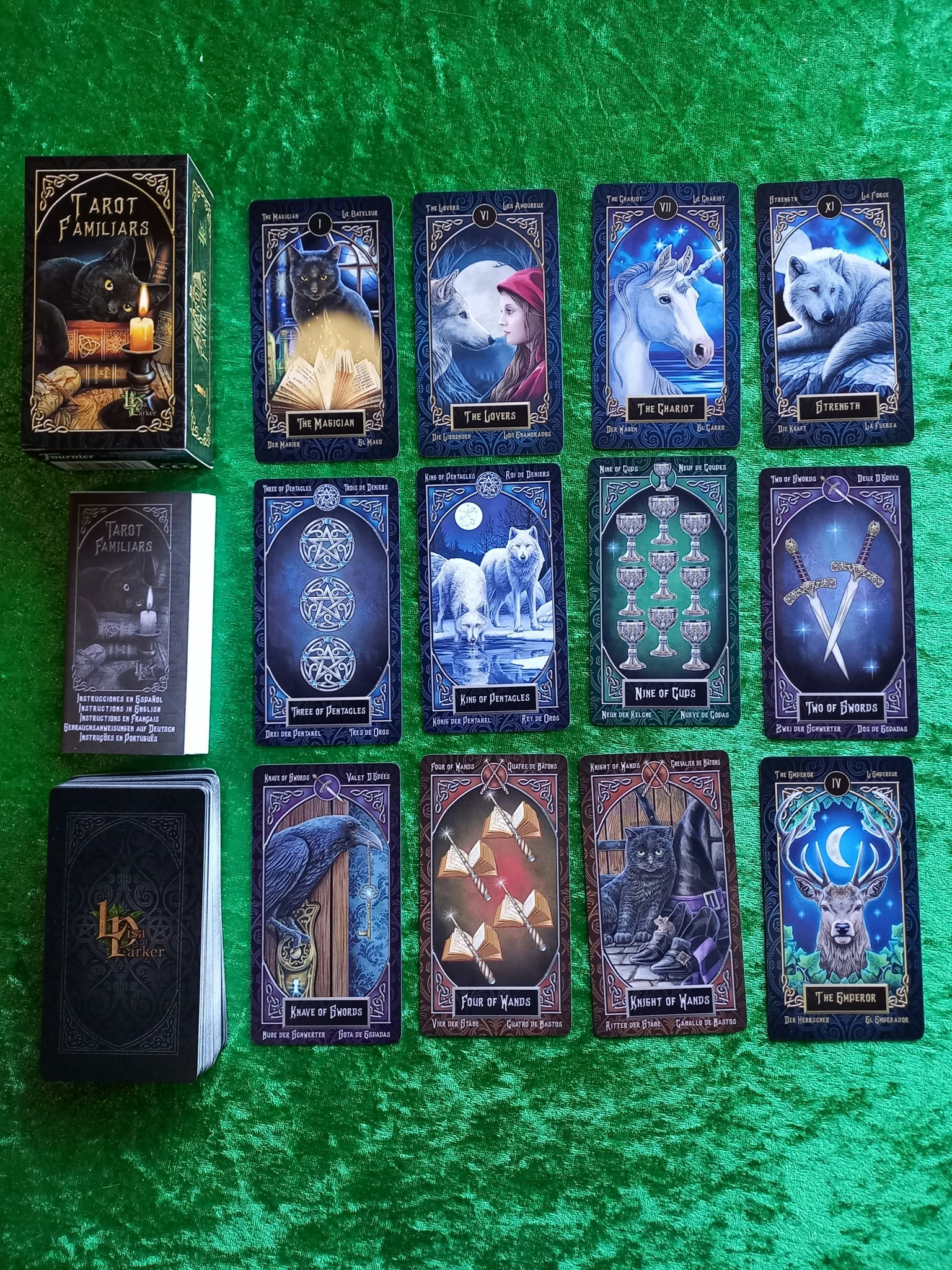 Tarot Familiars
