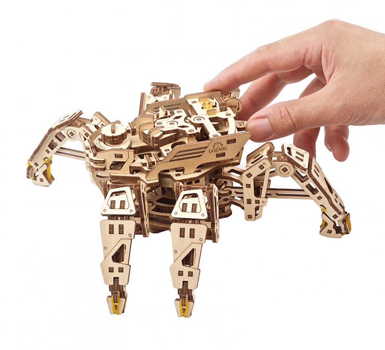 Ugears - Hexapod Explorer - Byggsats i trä