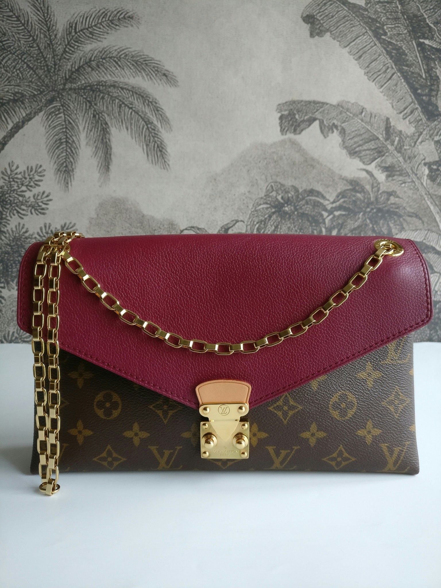 Louis Vuitton Pallas Chain Bag