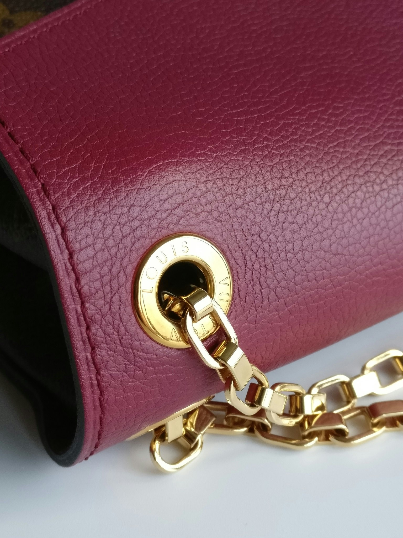 Louis Vuitton Pallas Chain Bag