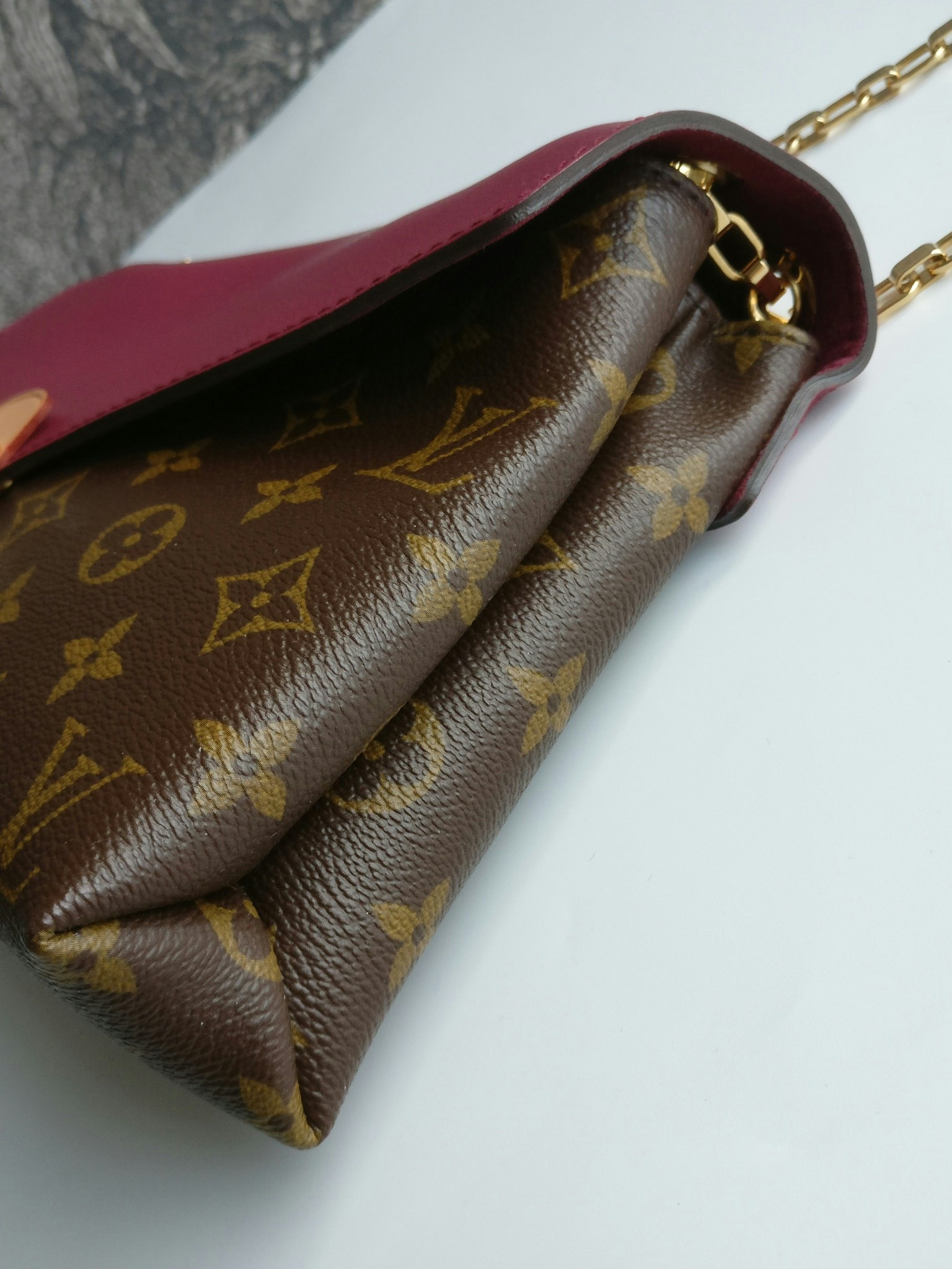 Louis Vuitton Pallas Chain Bag