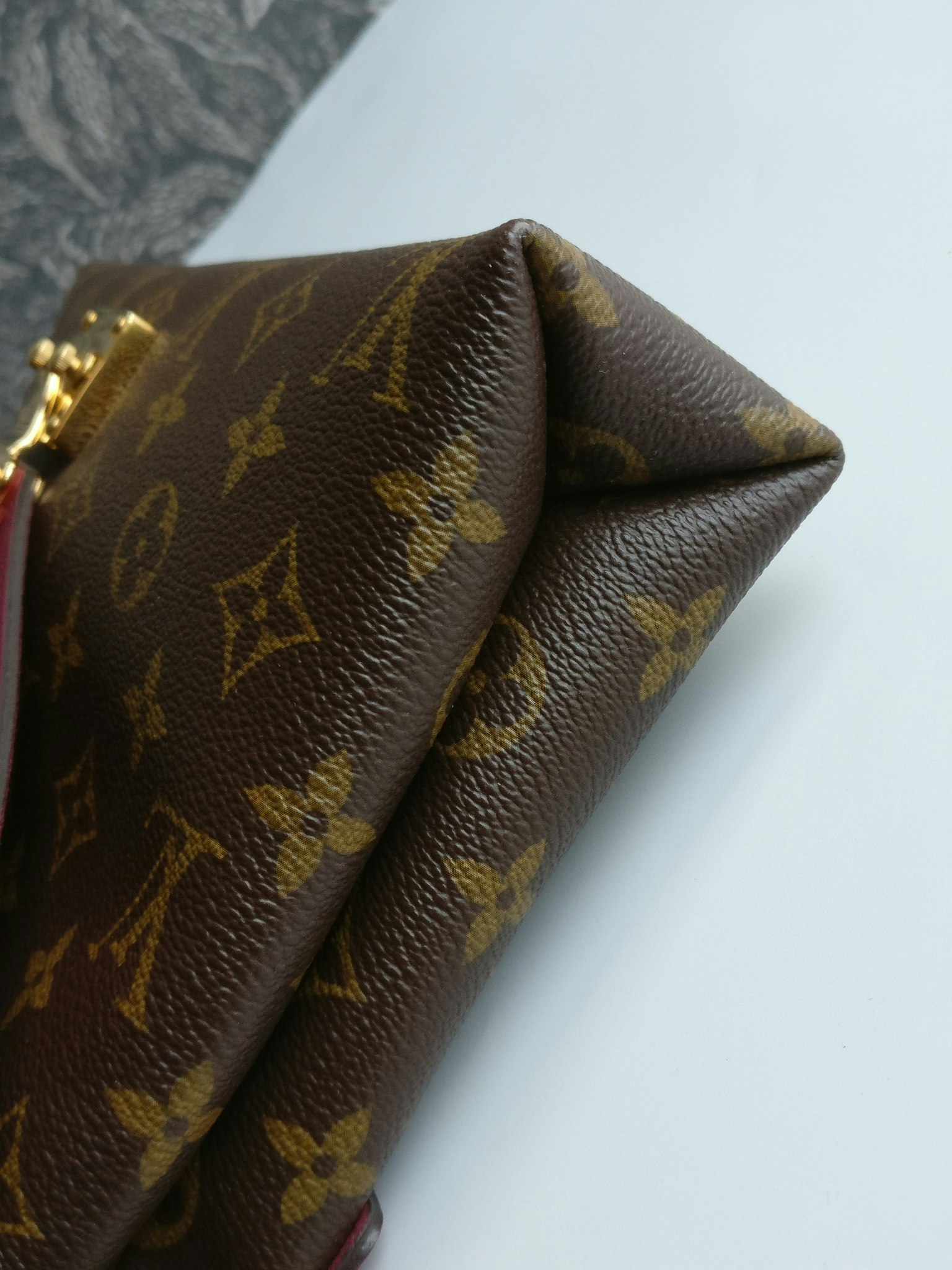 Louis Vuitton Pallas Chain Bag