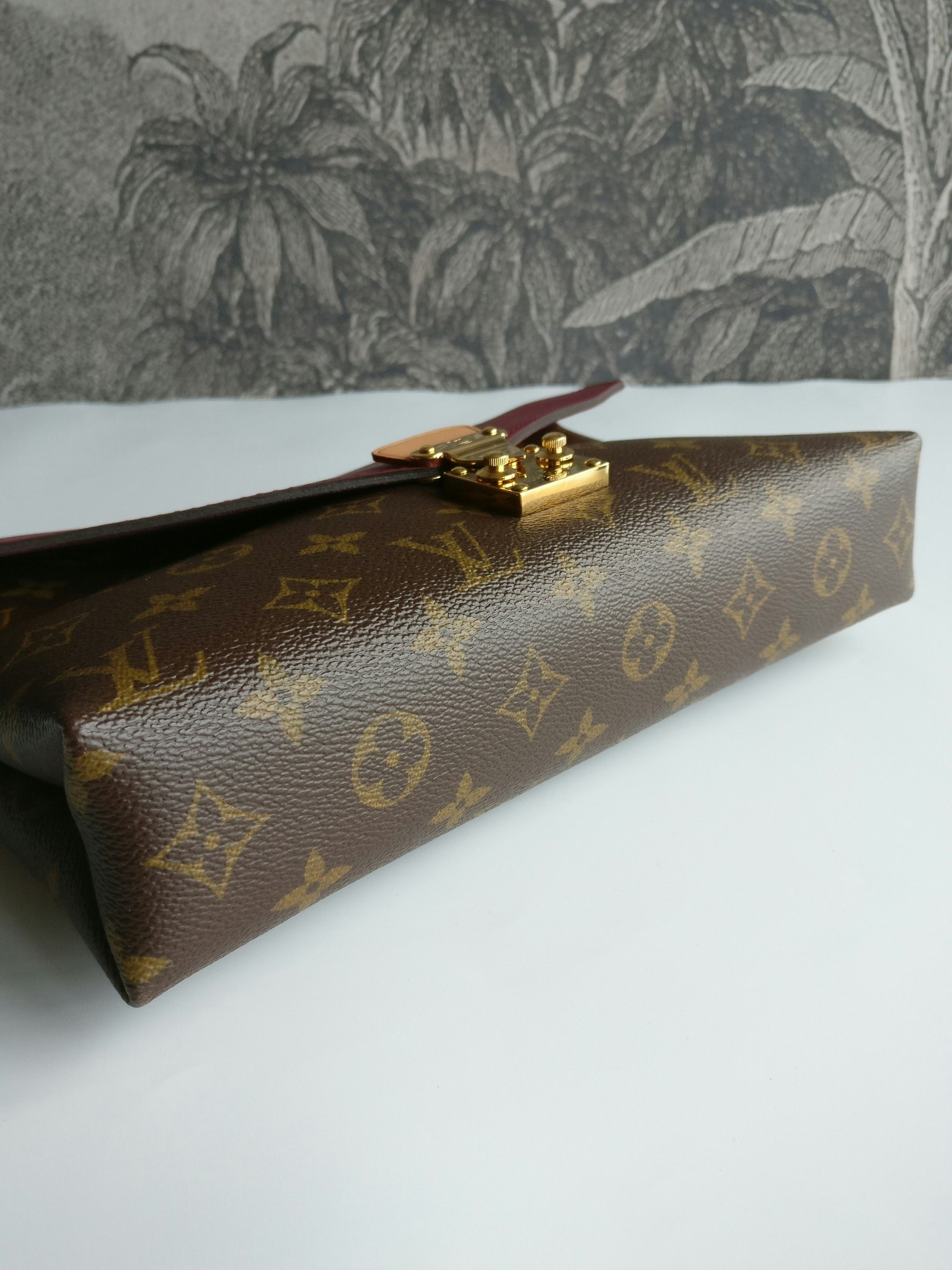 Louis Vuitton Pallas Chain Bag