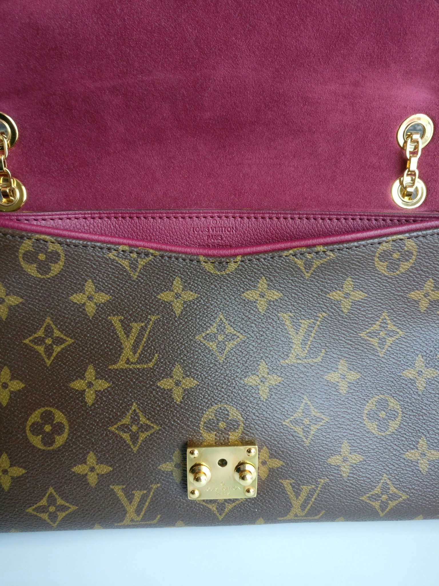 Louis Vuitton Pallas Chain Bag