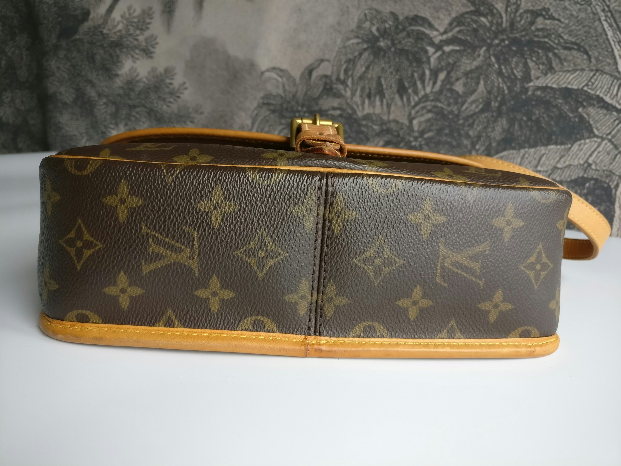 Louis Vuitton Sologne Brown Cloth ref.314280 - Joli Closet