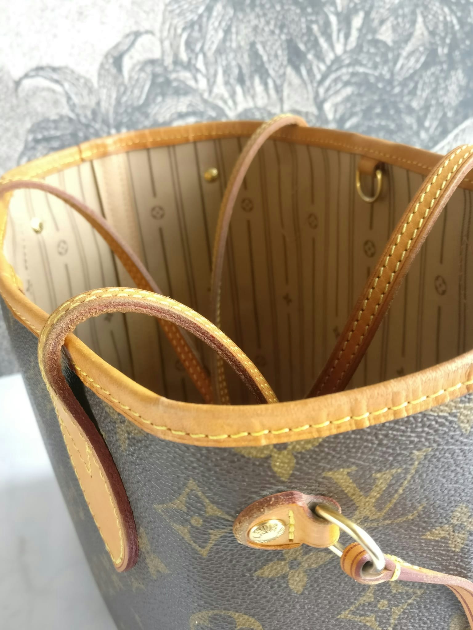 Louis Vuitton Neverfull PM