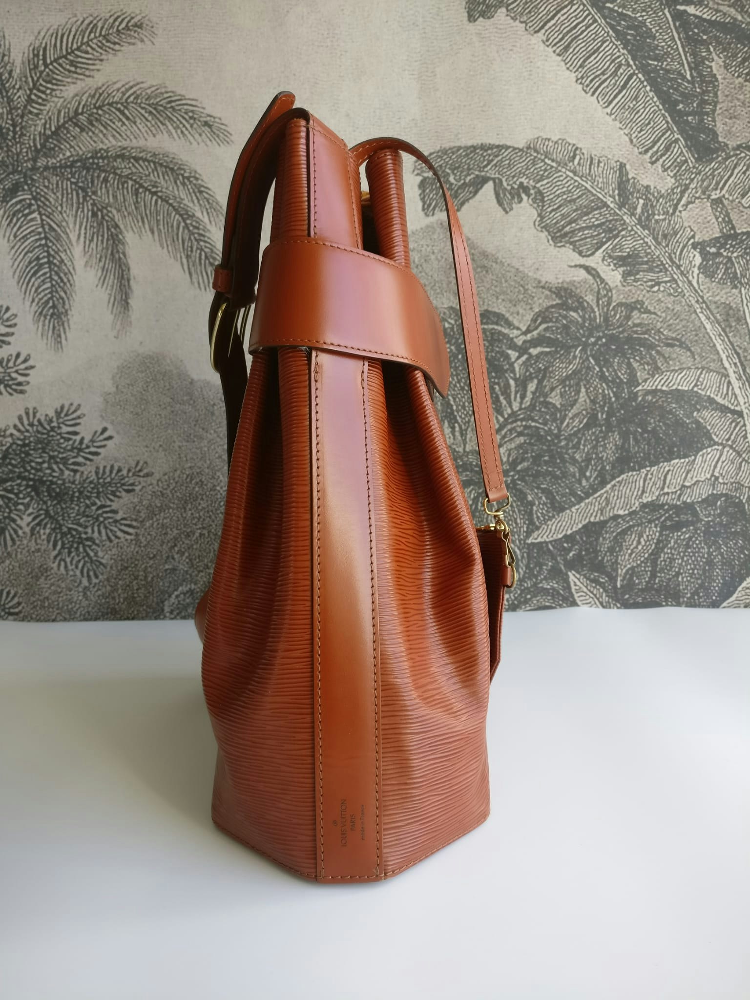 Louis Vuitton Sac Depaule epi brown – Bag Babes Boutique LLC