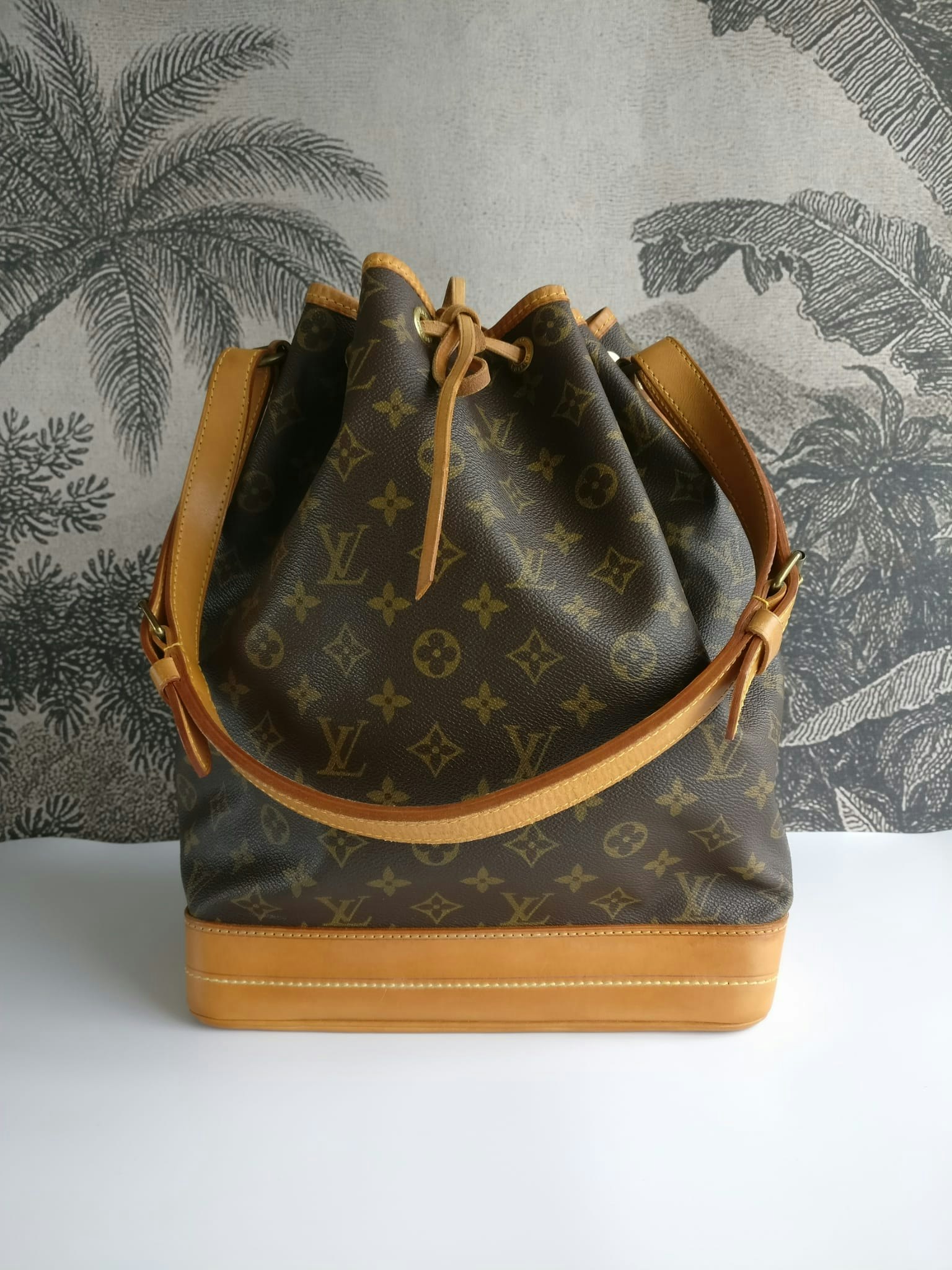 MY FIRST VINTAGE PURCHASE: THE LOUIS VUITTON NOE GM - CHARLOTTE