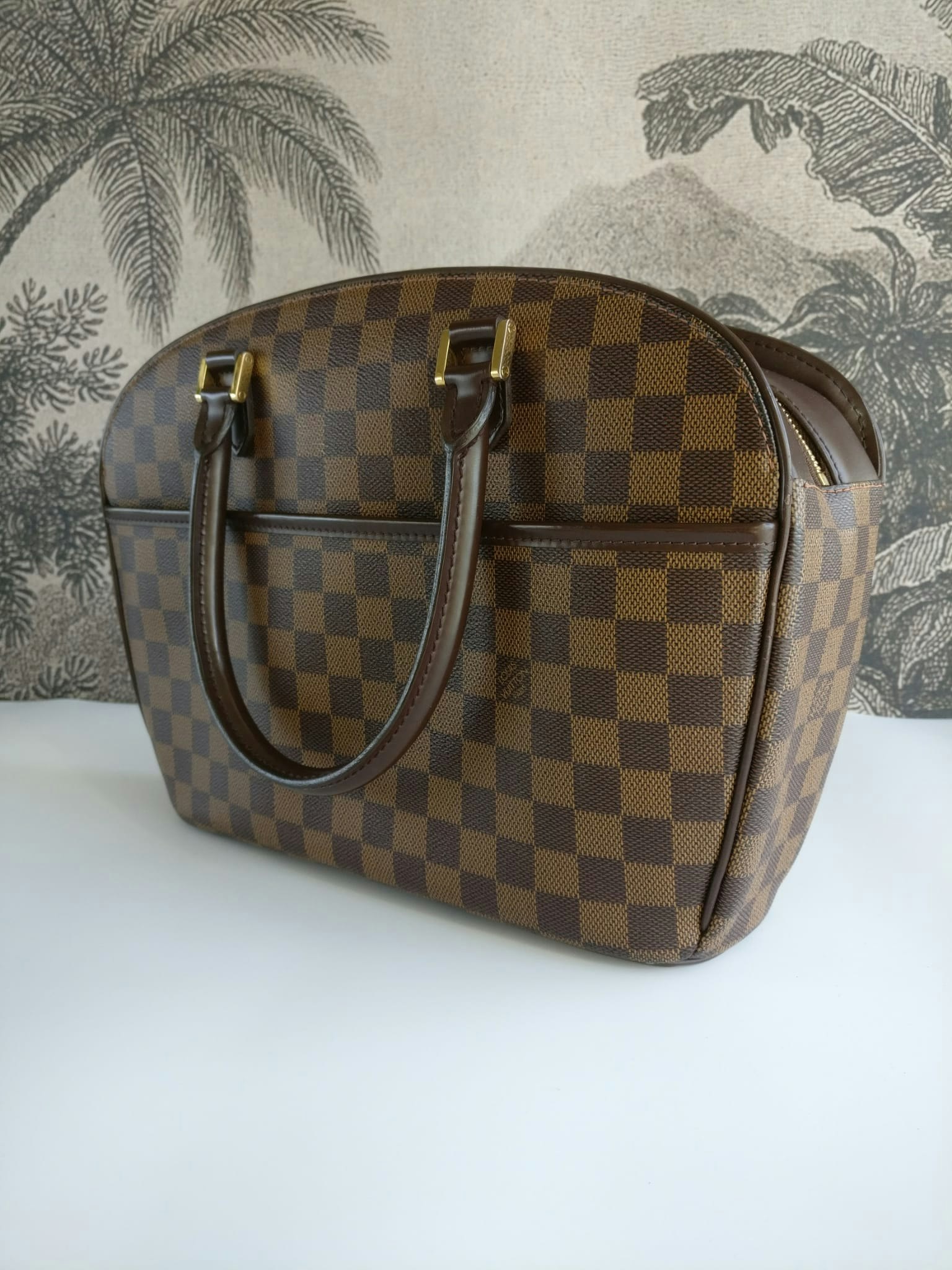 Louis Vuitton Sarria Horizontal