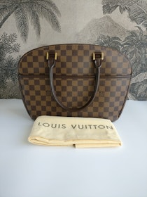 Louis Vuitton Sarria Horizontal