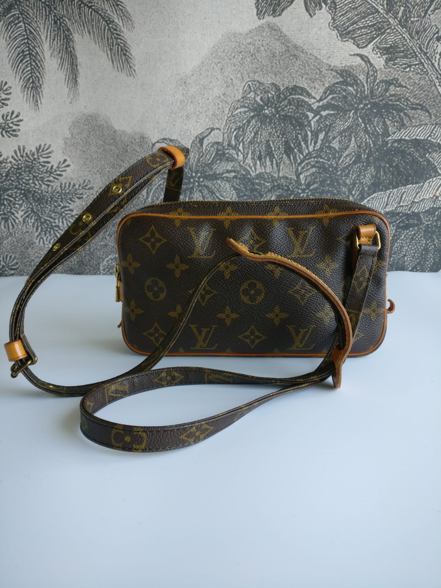 Louis Vuitton Monogram Pochette Marly Bandouliere – THE BAG