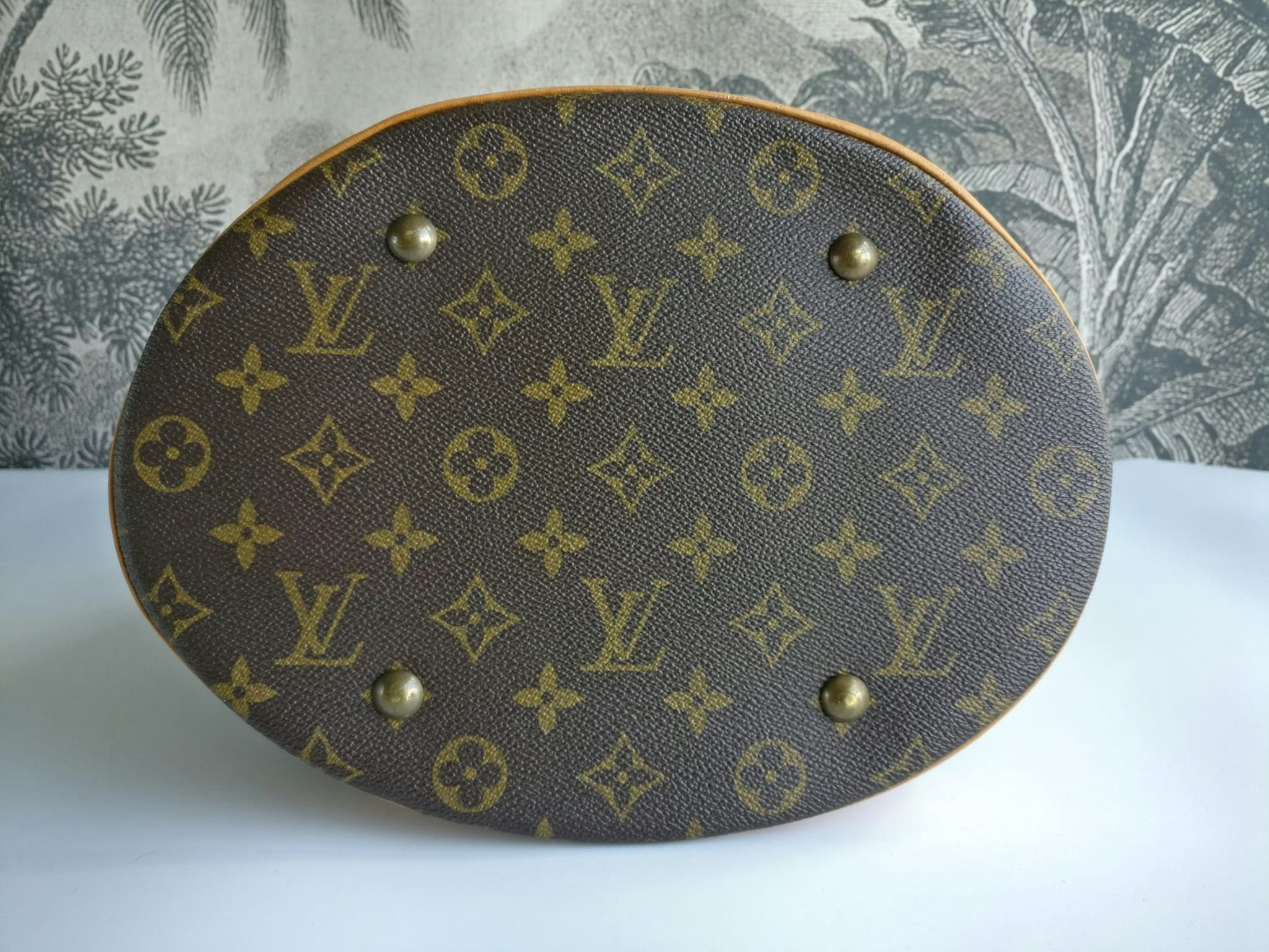 Louis Vuitton Bucket GM