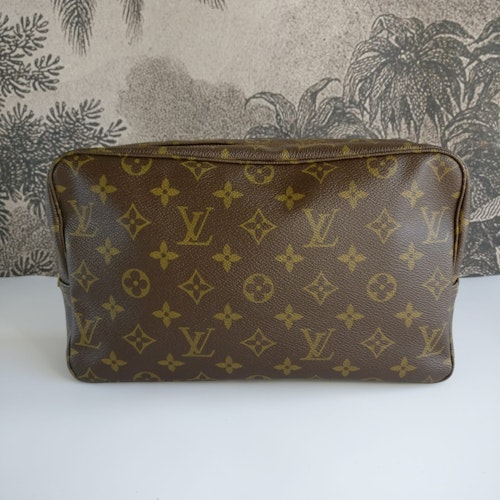 Louis Vuitton Trousse Toilette 28