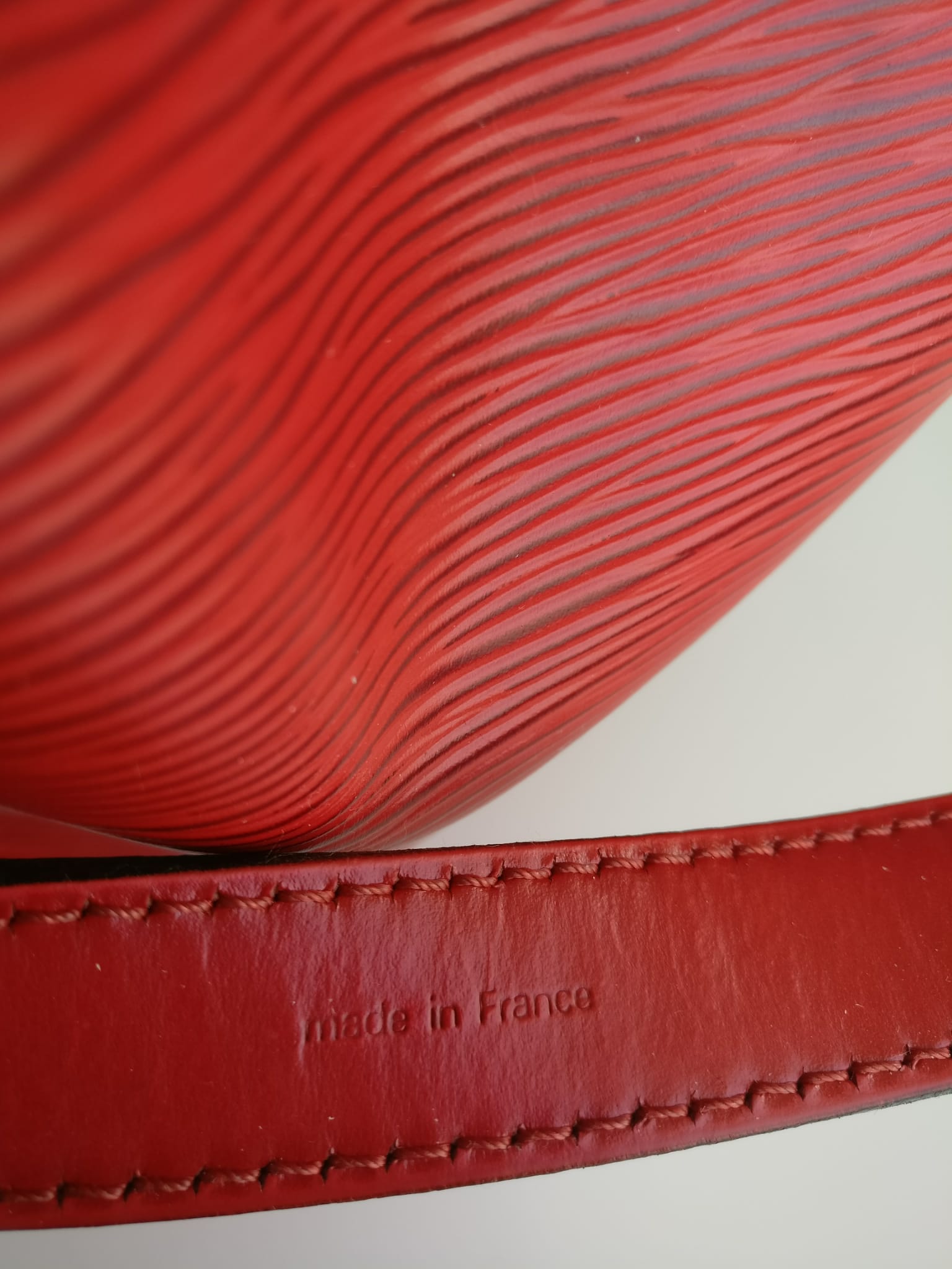 Louis Vuitton Noé GM red epi