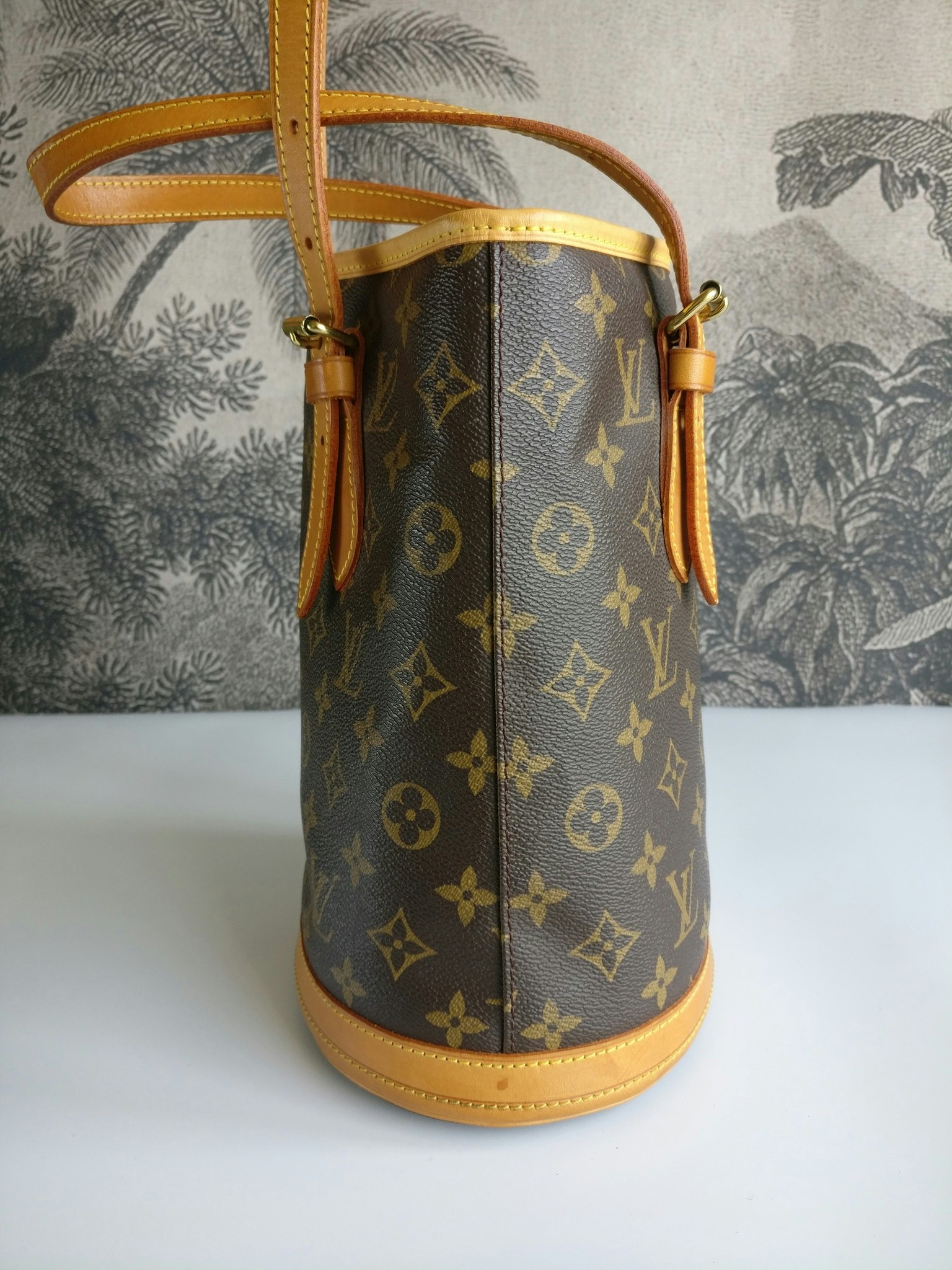 Louis Vuitton Pochette From Bucket Bag - LVLENKA Luxury Consignment