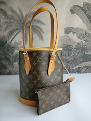 Louis Vuitton Bucket PM