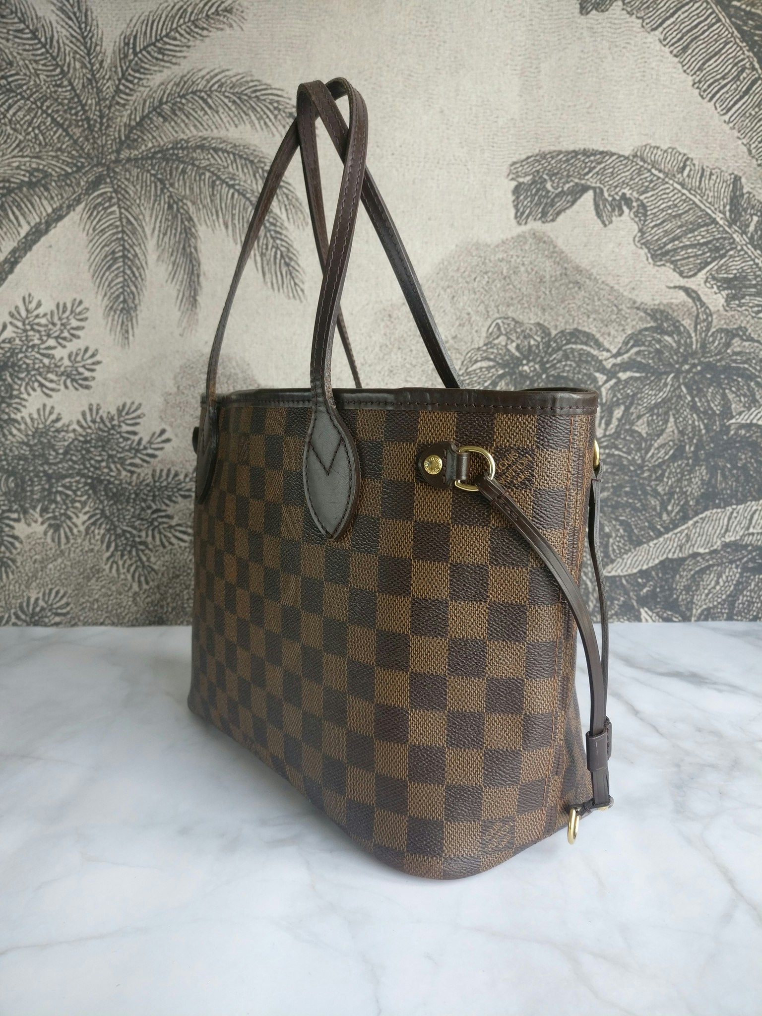 Louis Vuitton Neverfull PM Damier Ebene Dark brown Fur ref.263043 - Joli  Closet