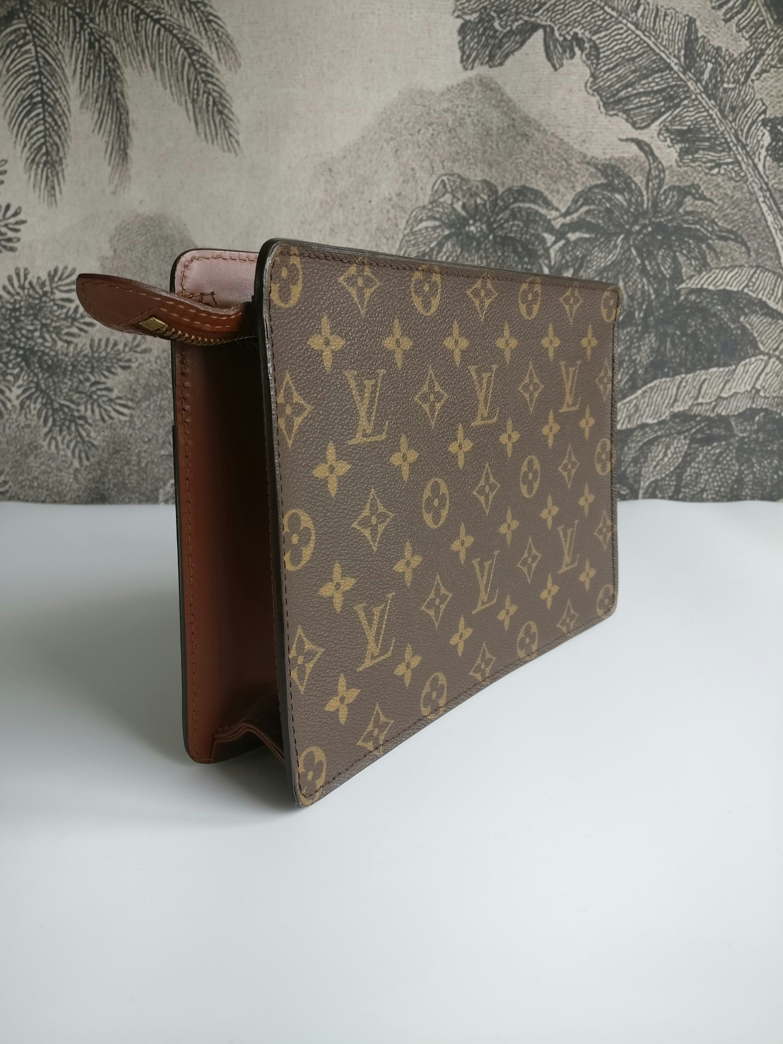 Louis Vuitton Pochette Homme