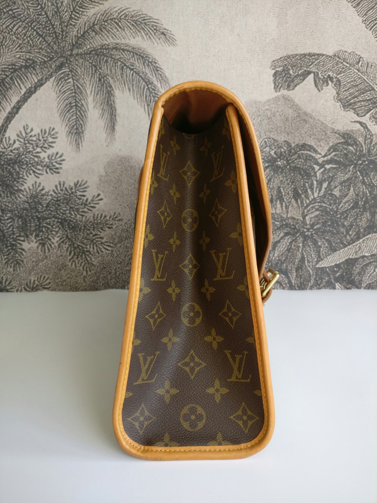 Louis Vuitton Bel Air briefcase