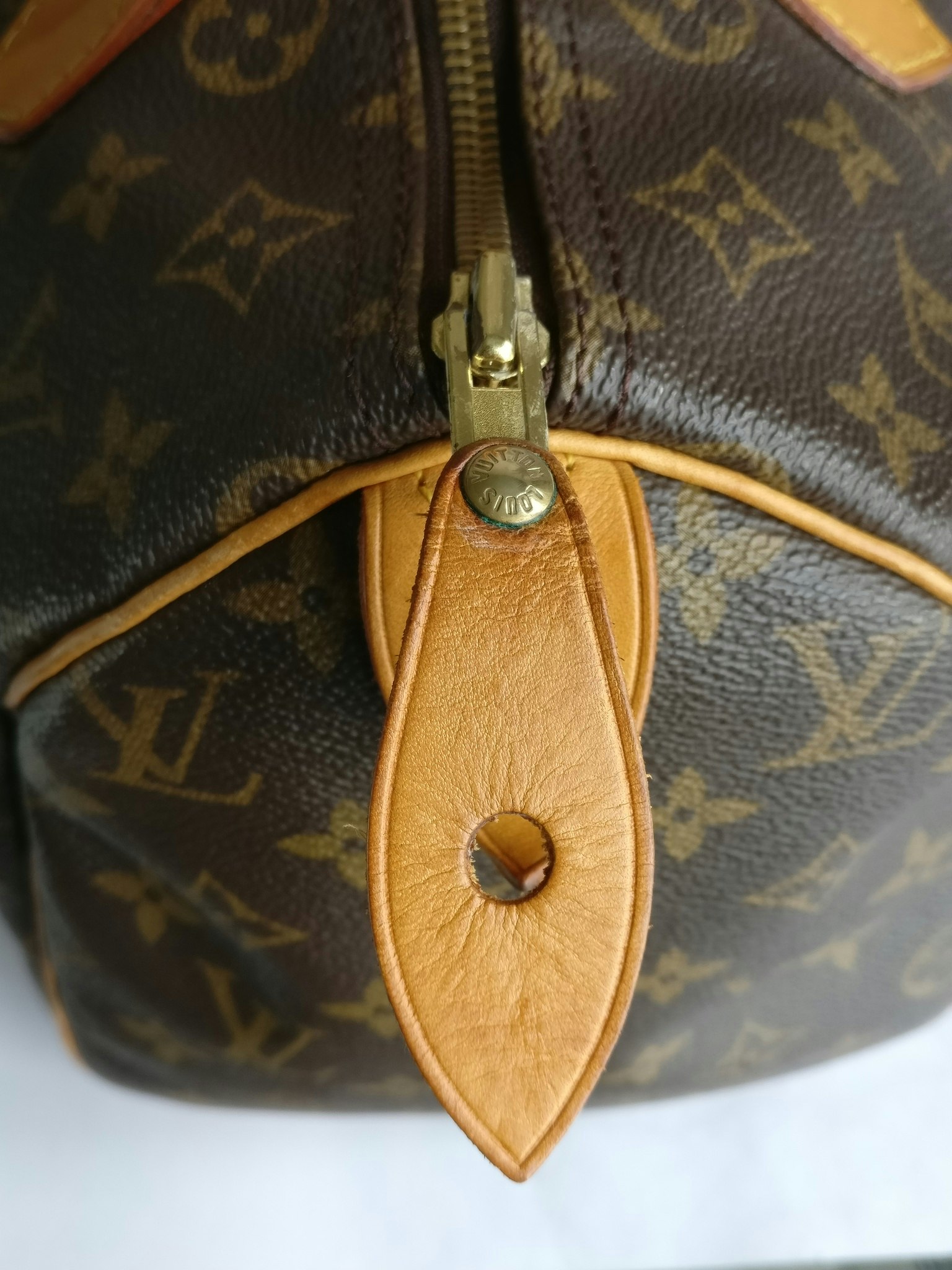 Louis Vuitton Speedy 30