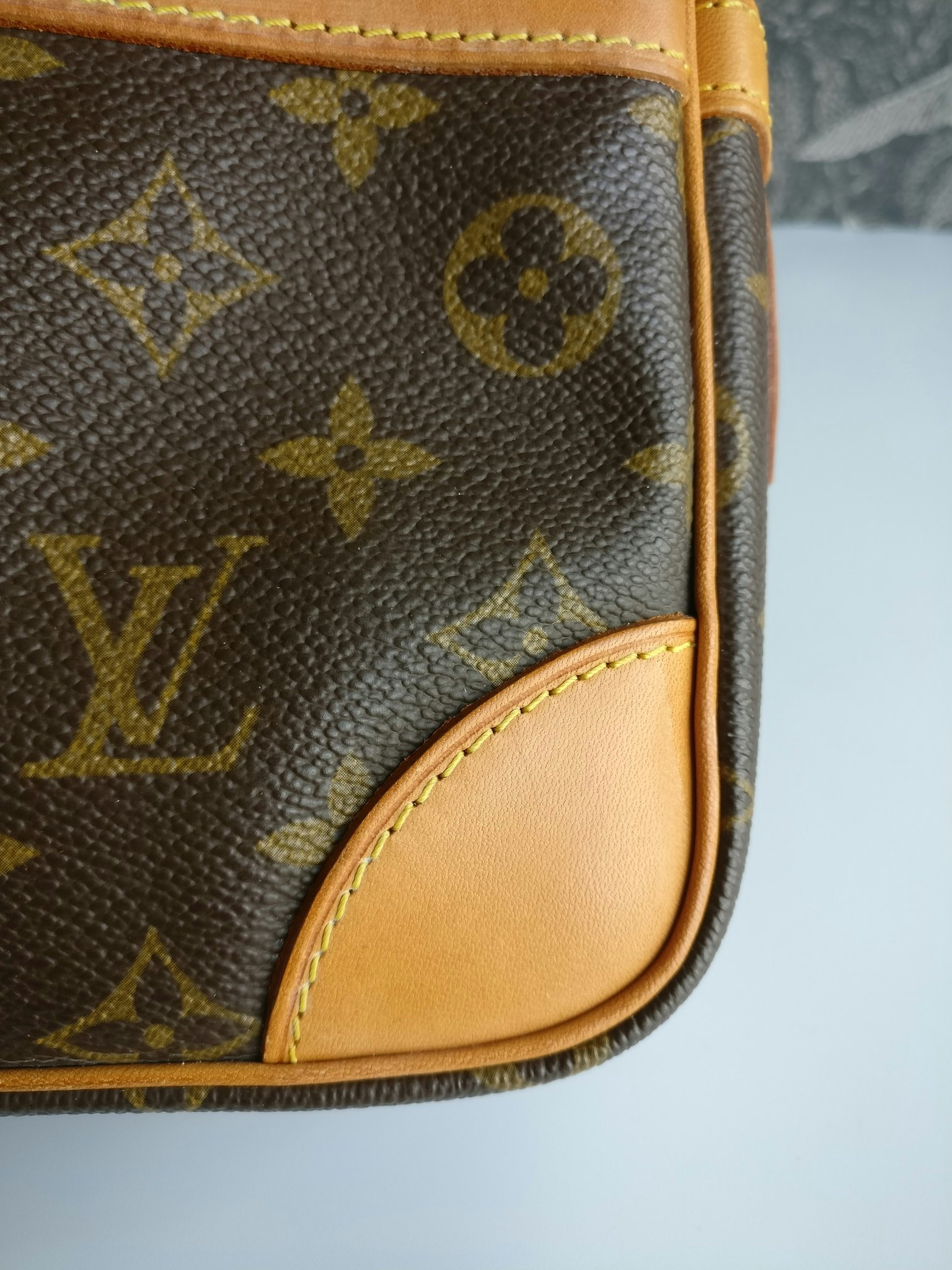 LOUIS VUITTON Compiegne 28 Clutch Hand Bag Monogram Leather Brown M51845  01SG151