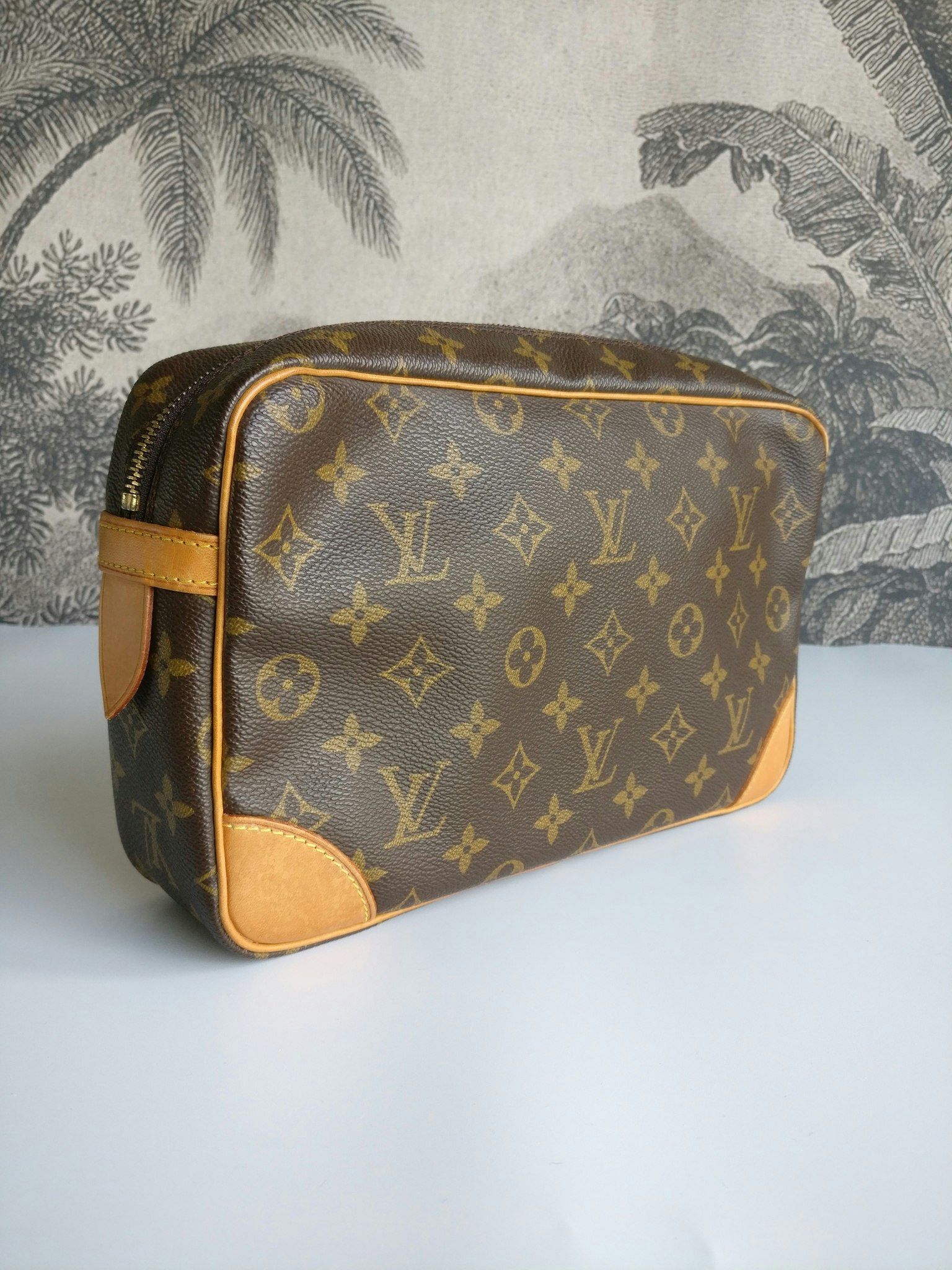 ❌SOLD👜💥Louis Vuitton Compiegne 28 Shoulder Bag