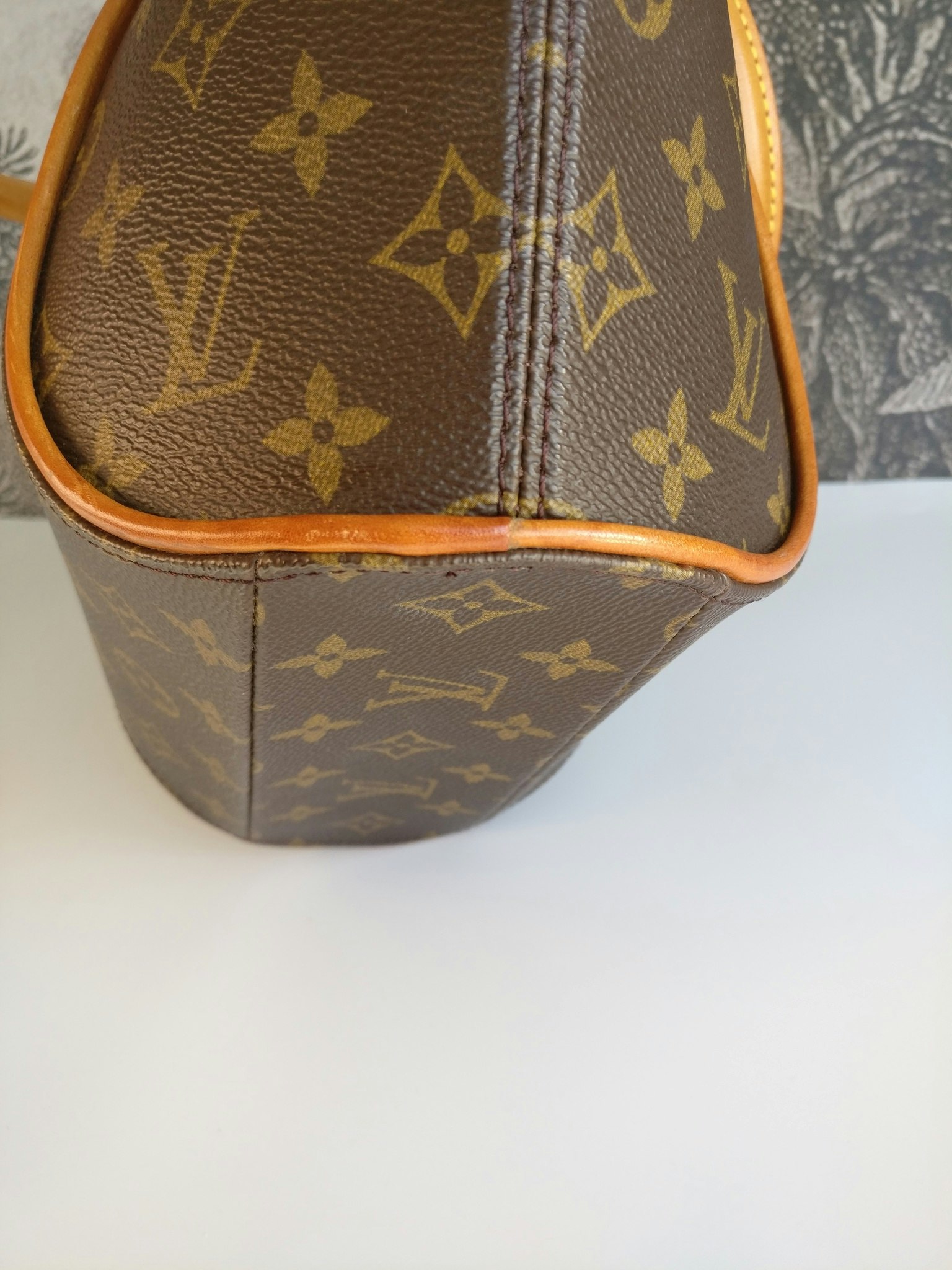 Louis Vuitton Ellipse PM