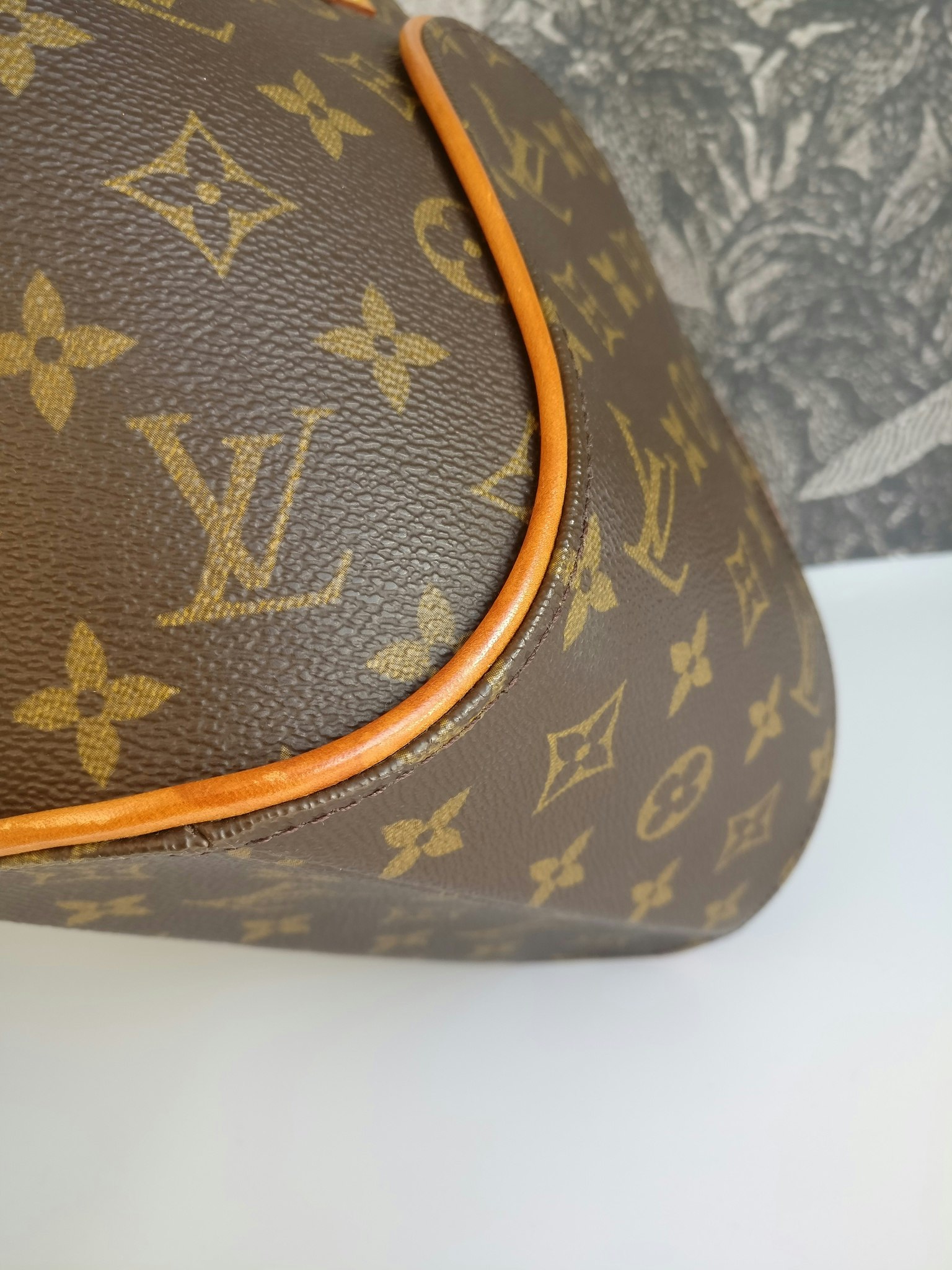 Louis Vuitton Ellipse PM