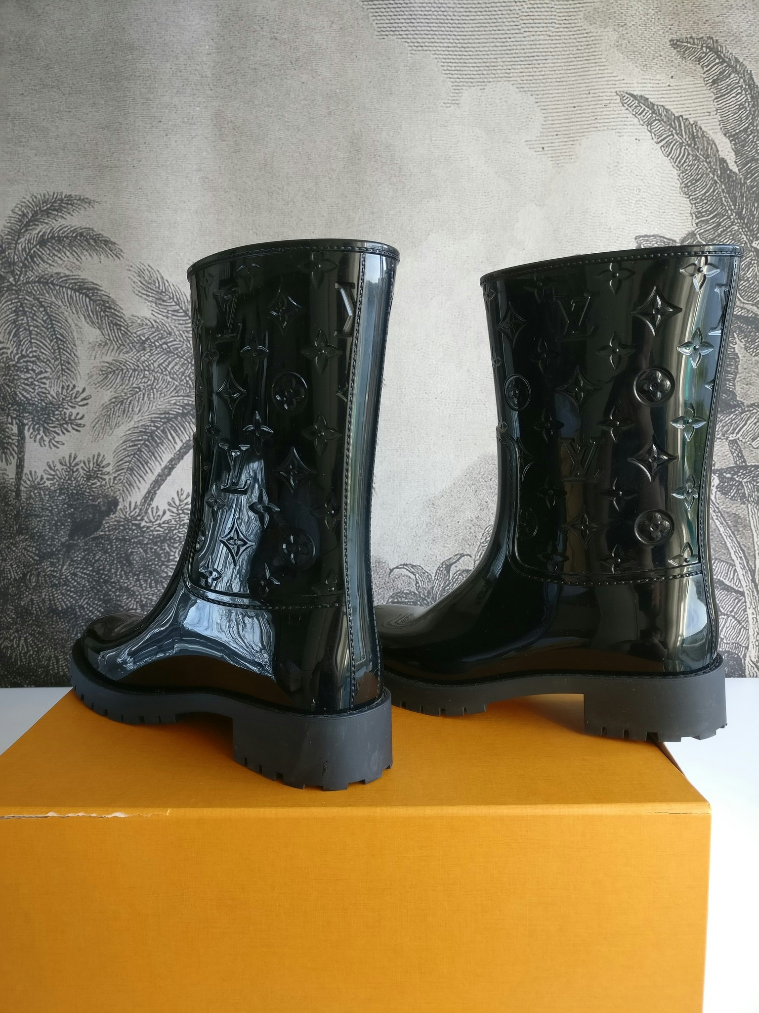 Louis Vuitton Drops Flat Half Boot LV Monogram Rain Boots - Black Boots,  Shoes - LOU608459