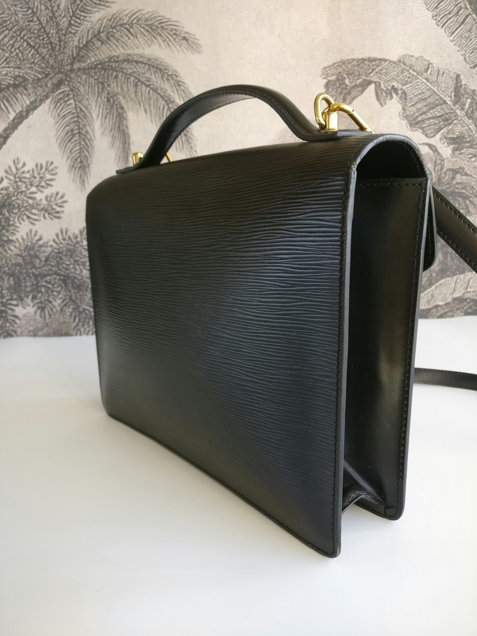 Buy Free Shipping [Used] LOUIS VUITTON Monceau Handbag Epi Noir Black  M52122 from Japan - Buy authentic Plus exclusive items from Japan