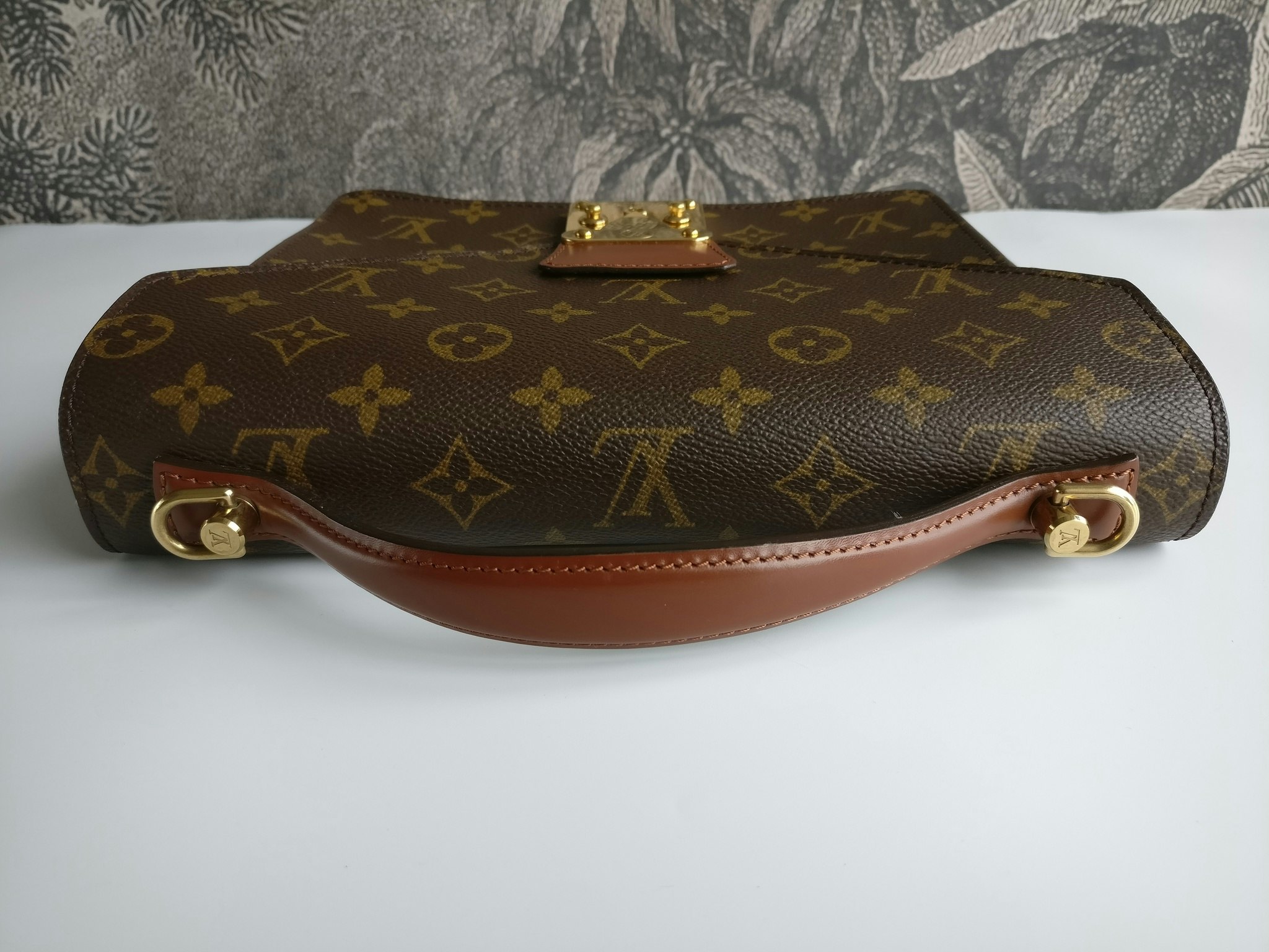 BAG REVEAL & Review: Louis Vuitton Monceau 26, Prada Re-Edition 2005 and  Loewe Ikebana