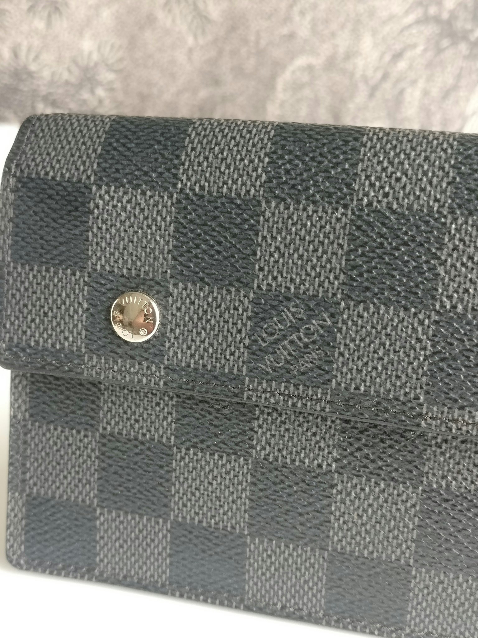 Louis Vuitton Portefeuille Accordion Wallet