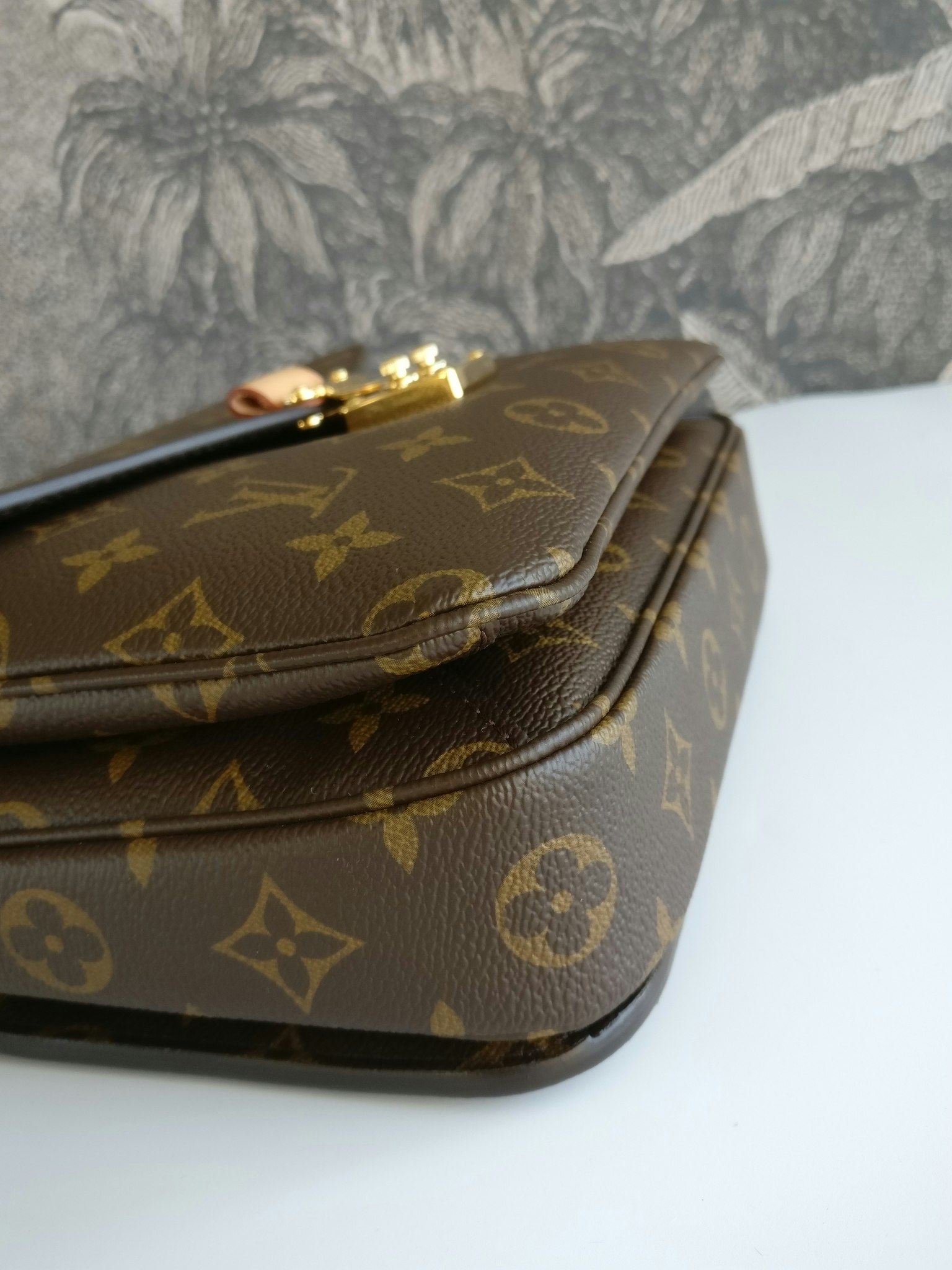 Louis Vuitton Pochette Metis