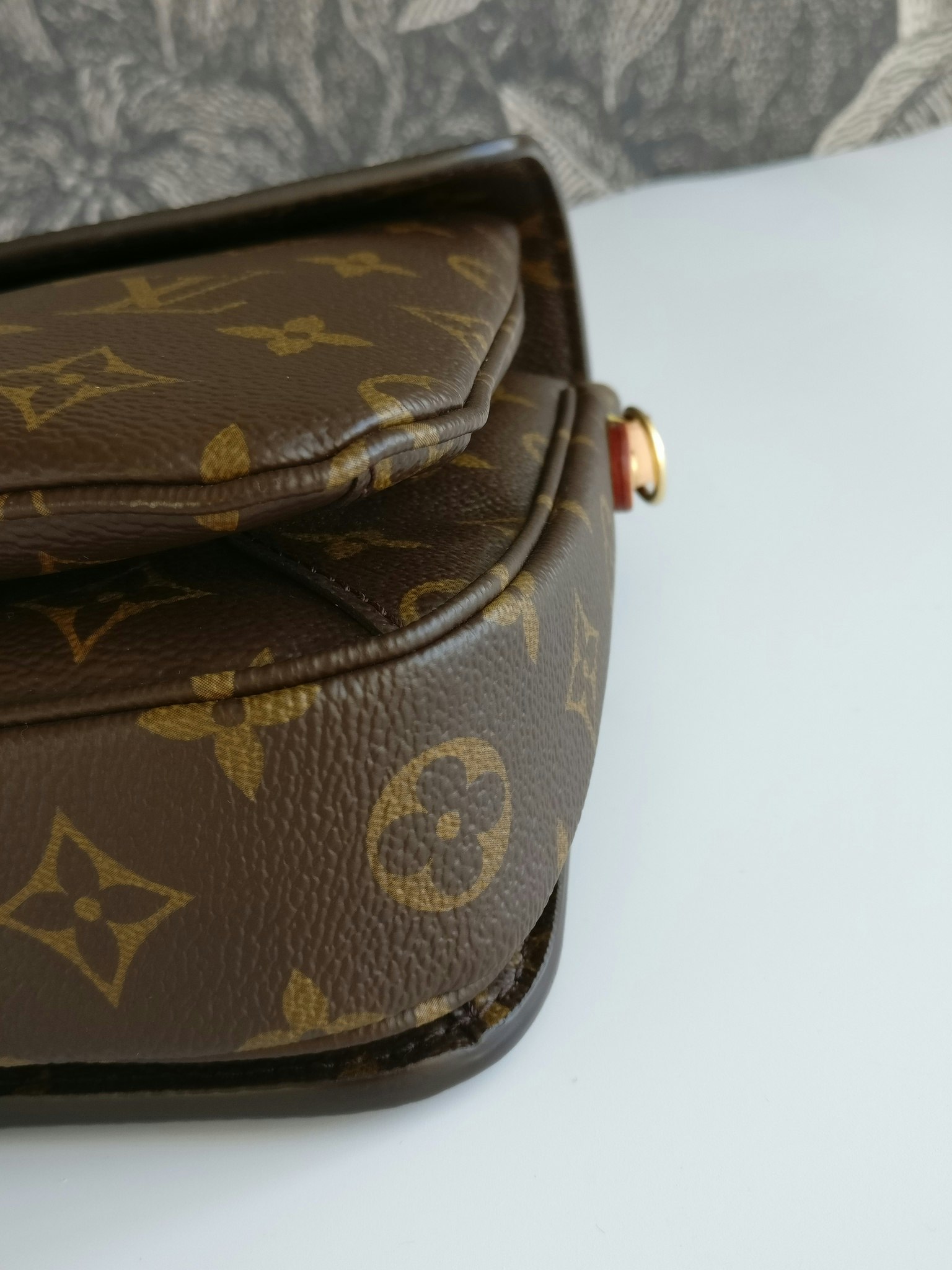 Louis Vuitton 2019 pre-owned Pochette Metis MM shoulder bag - ShopStyle